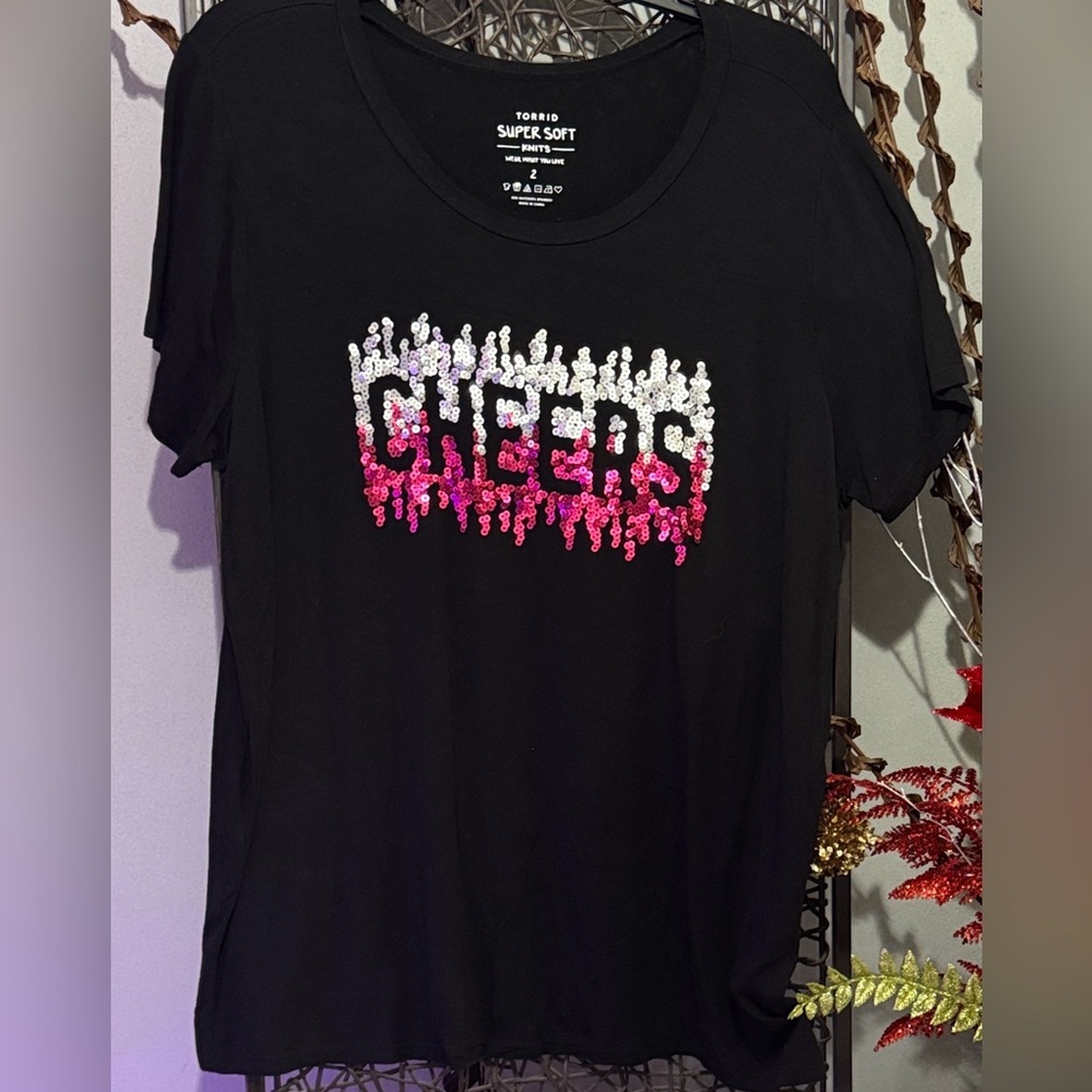 Torrid Super Soft Sequin Graphic Tee – Size 2 (2X) - Picture 2 of 6